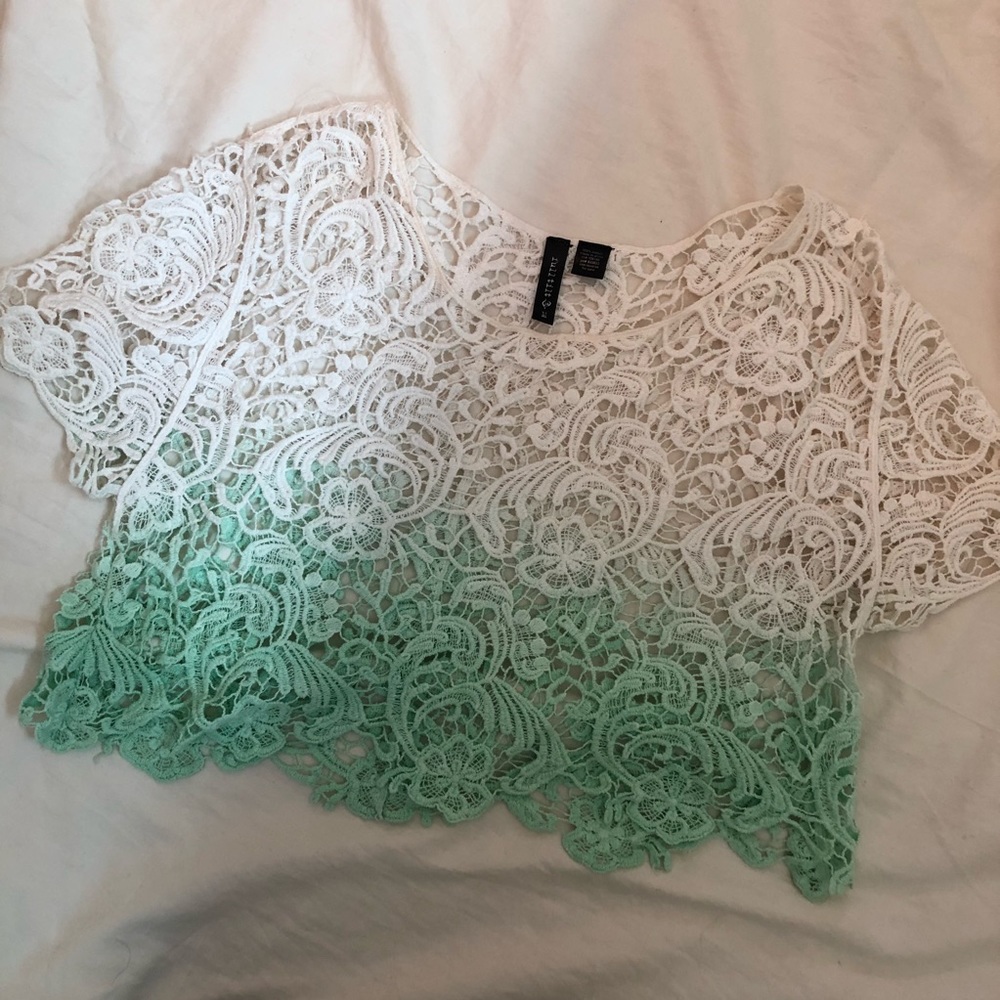 Full tilt ombré, lace crop top